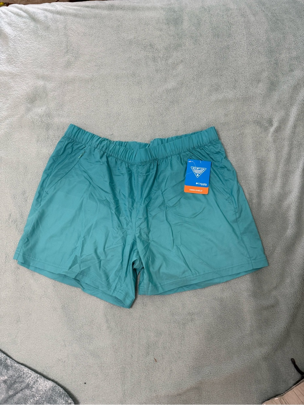 🏷️ NWT Columbia PFG Omni-Shield Aqua Performance Shorts Women’s Large 🩵